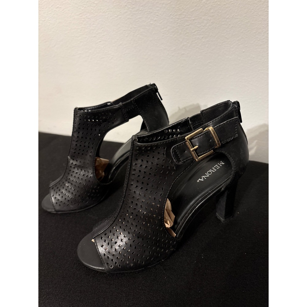 Merona Heeled Sandals Women 7.5 Black Good Perforated Buckle Bootie